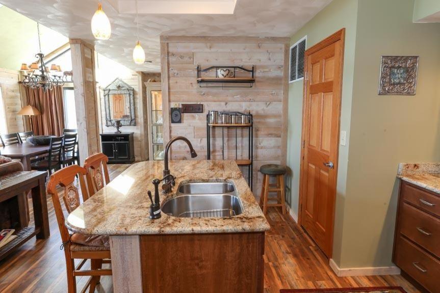 Seven Springs Sunridge 3 Bedrooms Premium Condo, Pet Friendly! Champion