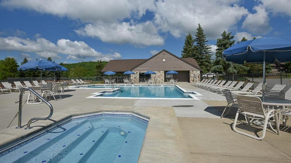 Seven Springs Sunridge 3 Bedrooms Premium Condo, Pet Friendly! Apartment
